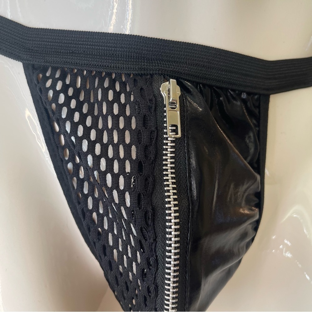Thong G-String Black Medium Mens Zipper Front Reveal New With Tags - Picture 8 of 8